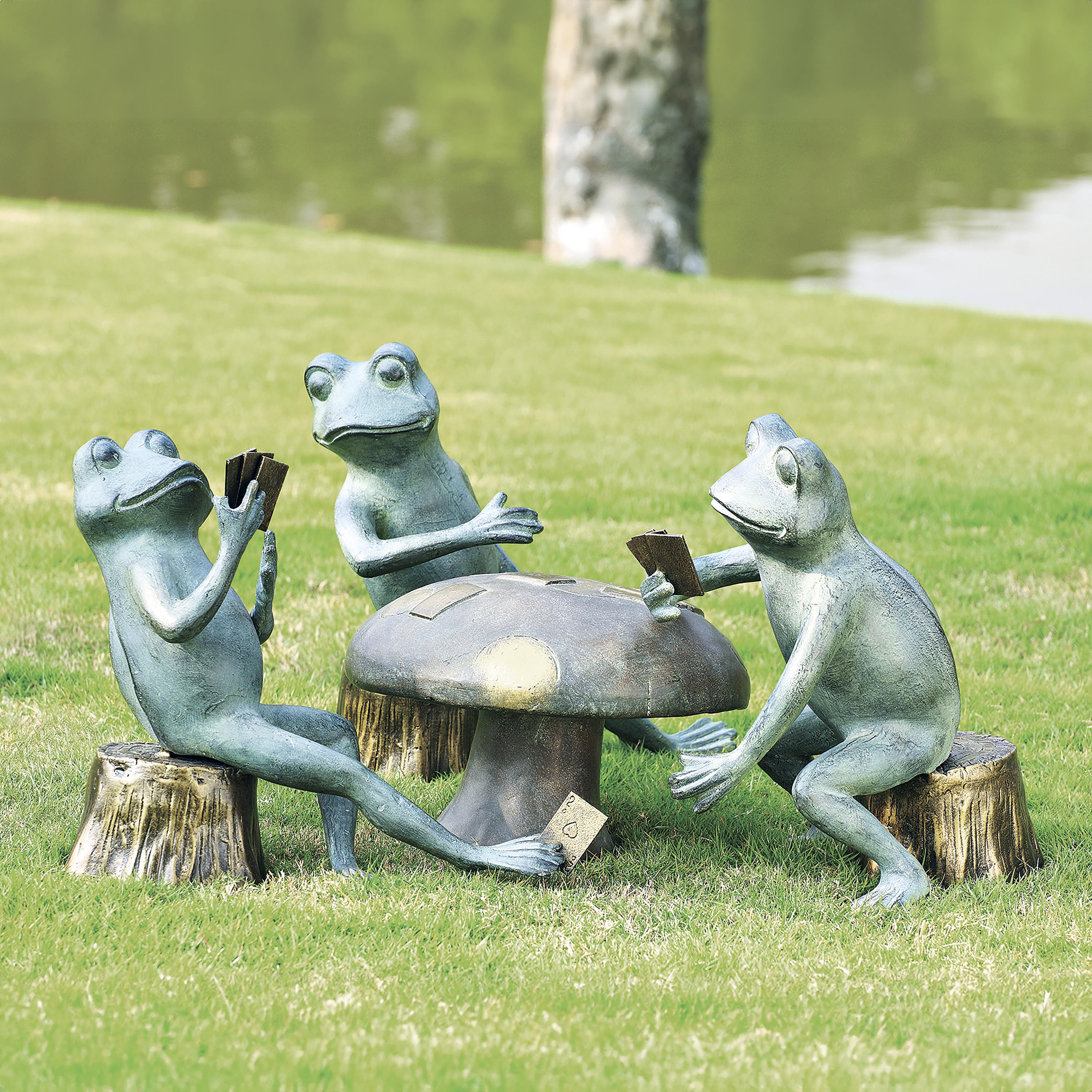 Three Frogs Playing Cards on Mushroom Garden Statue Set | Wind and