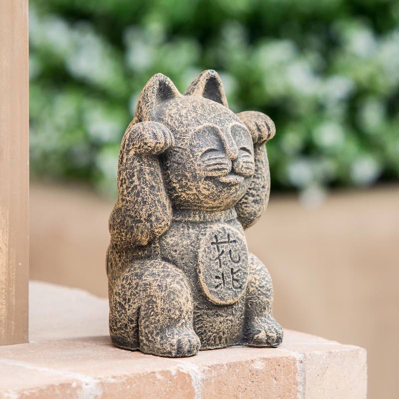 Lucky Cat Statue