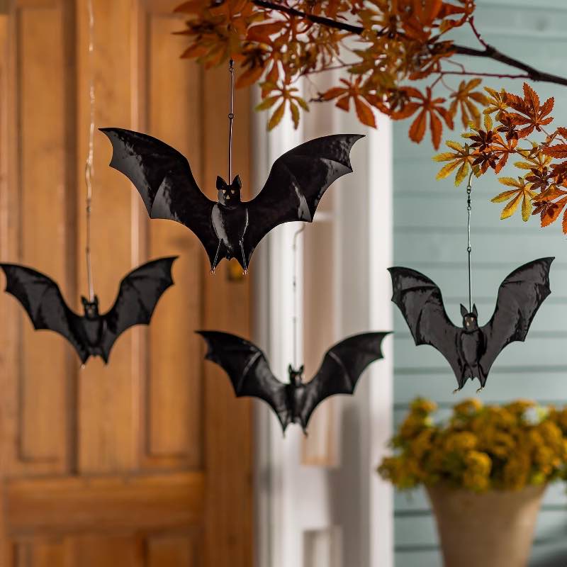 Metal Hanging Bat Decor