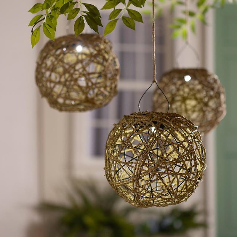 Woven Sea Grass Solar Lantern