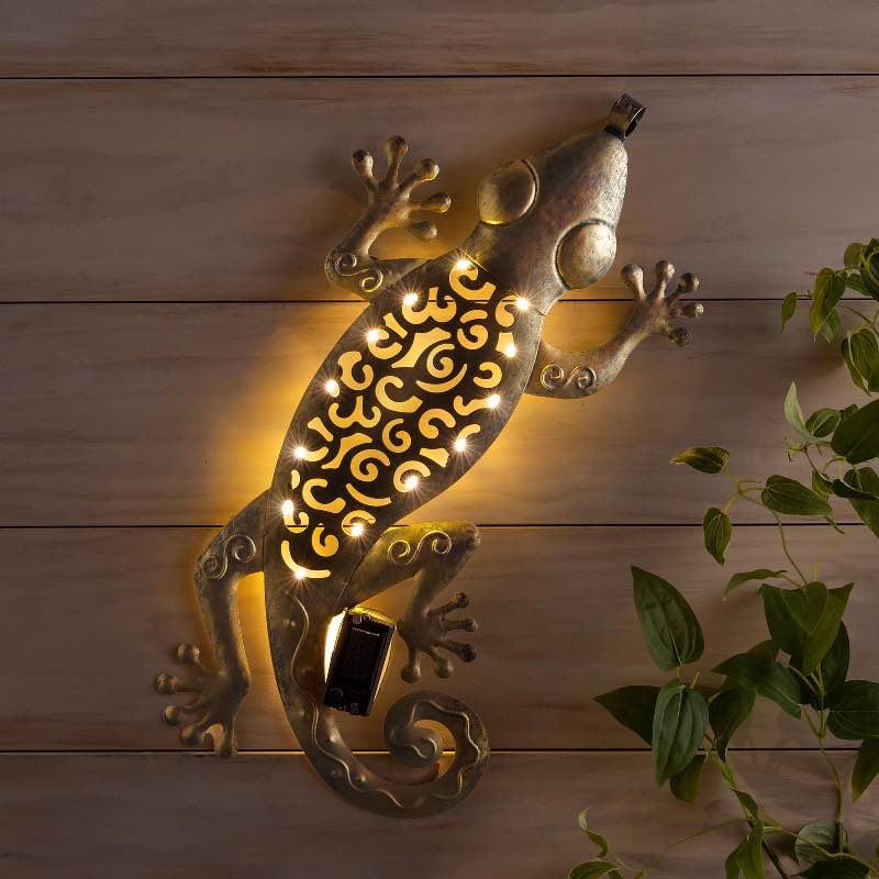 Solar LED Gecko Wall Climber