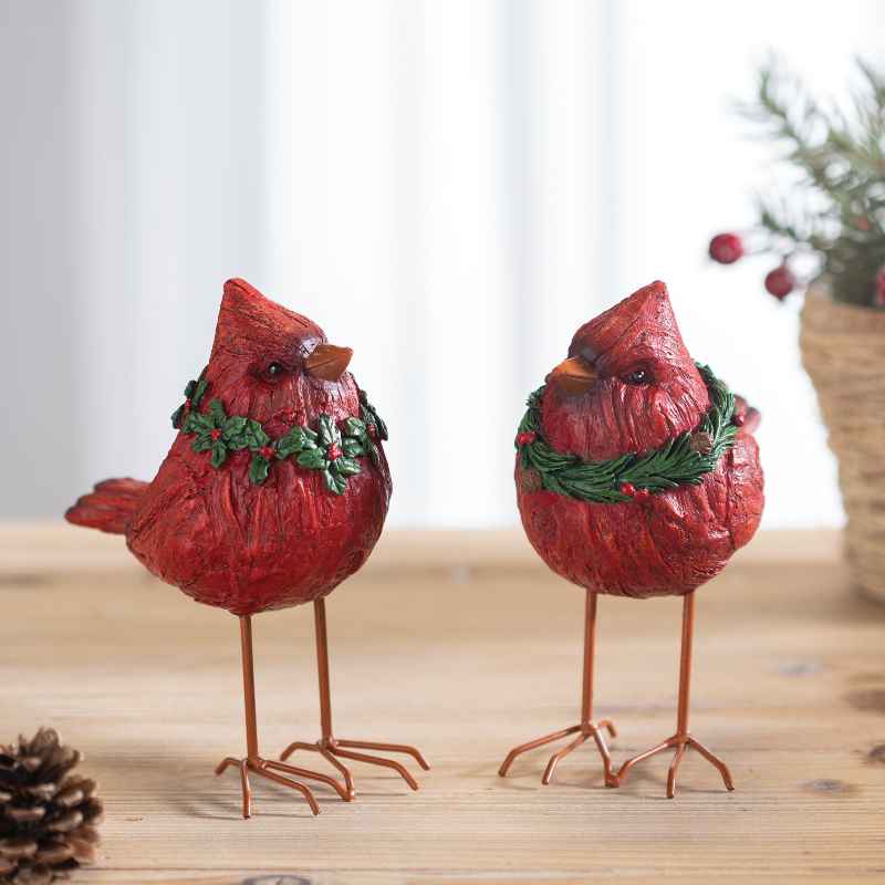 Holiday Cardinal with Wreath Accent Set