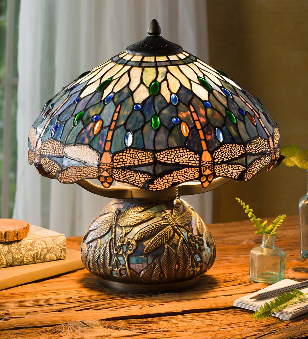 Tiffany Style Stained Glass Table Lamp With Dragonfly