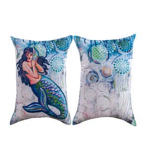 Hooked Polypropylene Sea Turtle Accent Pillow